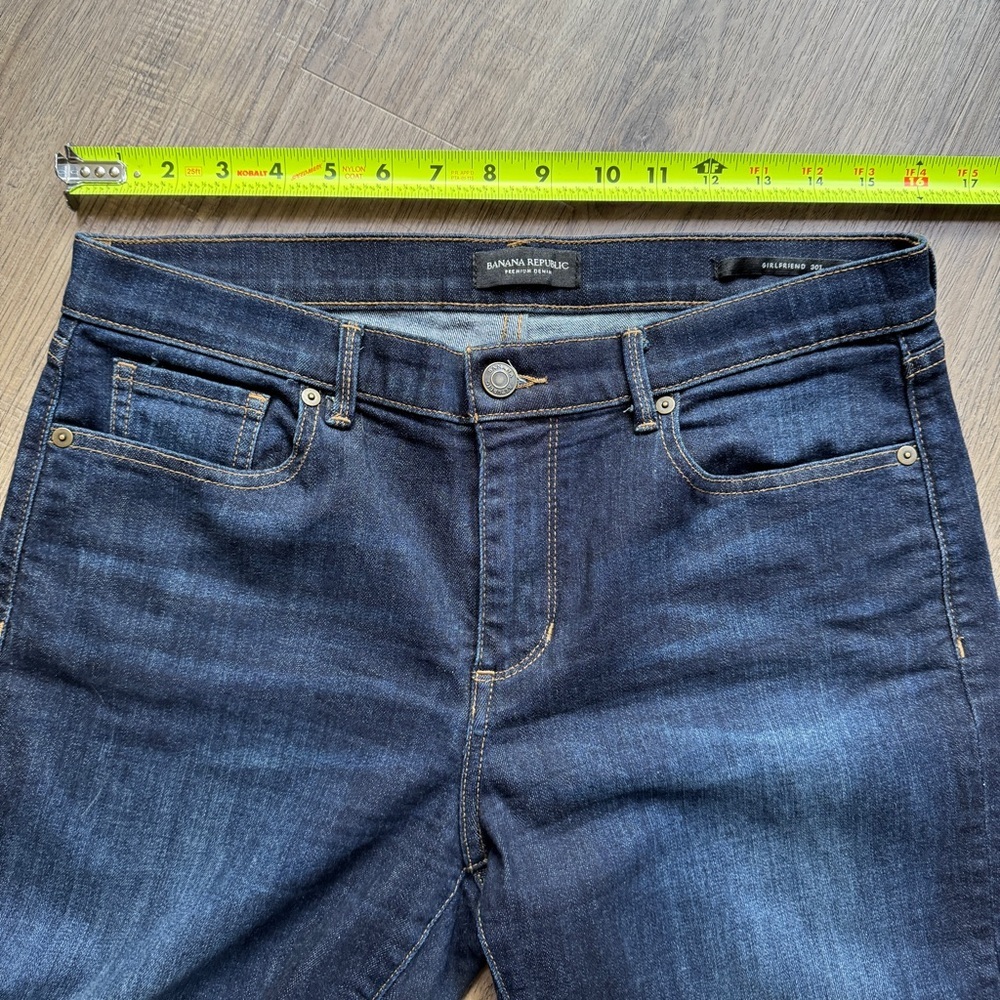 Banana Republic Premium Denim Dark Wash Girlfriend Jeans - Size 30 Long - Picture 4 of 12